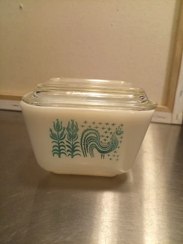 Vintage PYREX AMISH BUTTERPRINT ROOSTER Turquoise 501 with Lid 1.5 Cup great con