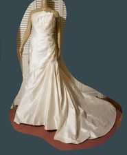 Jasmine Haute Couture Size 4 Ivory Silk Weddi...