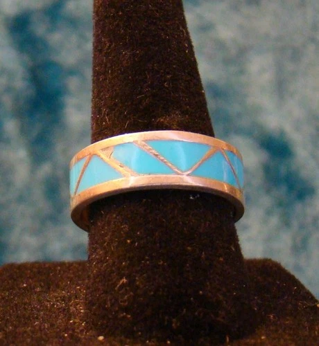 Q Vintage Sterling Synthetic Turquoise Ring Size 6