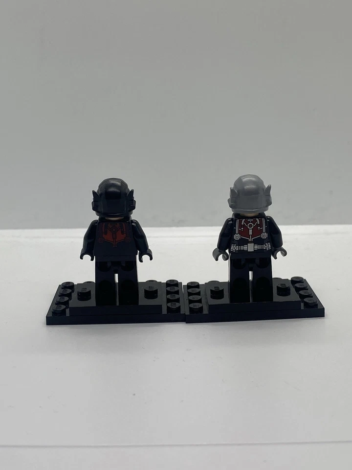 LEGO Super Heroes Hank Pym Minifigure Ant-Man Marvel 76039 + Ant-Man Scott Lang - Image 2 of 4