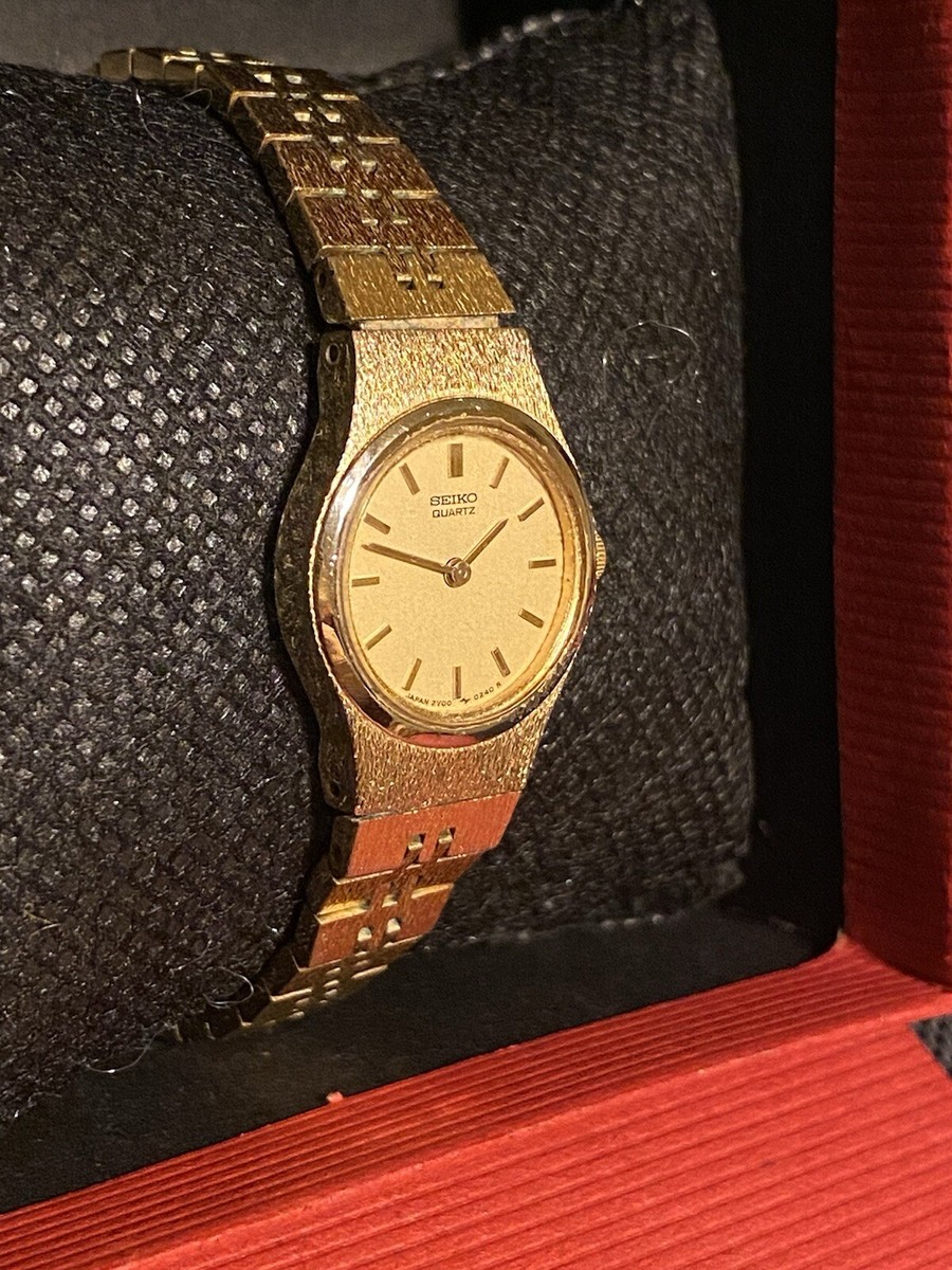 Vintage Seiko 2Y00-0018 RARE New Old Stock 20MM Women's Watch