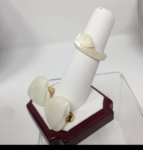 White Mother of Pearl Hearts Clip On Earrings And Swan Ring Jewelry Set - Picture 7 of 9