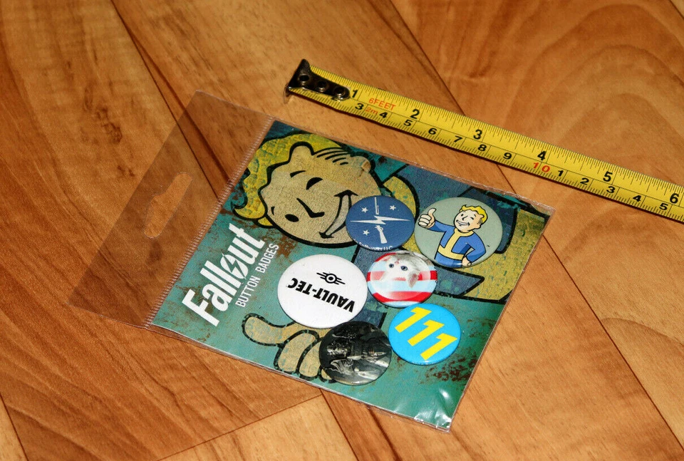 2016 Fallout Vault-Tec 111 Vault Boy Rare Button Badges Set Bethesda  - Image 3 of 4