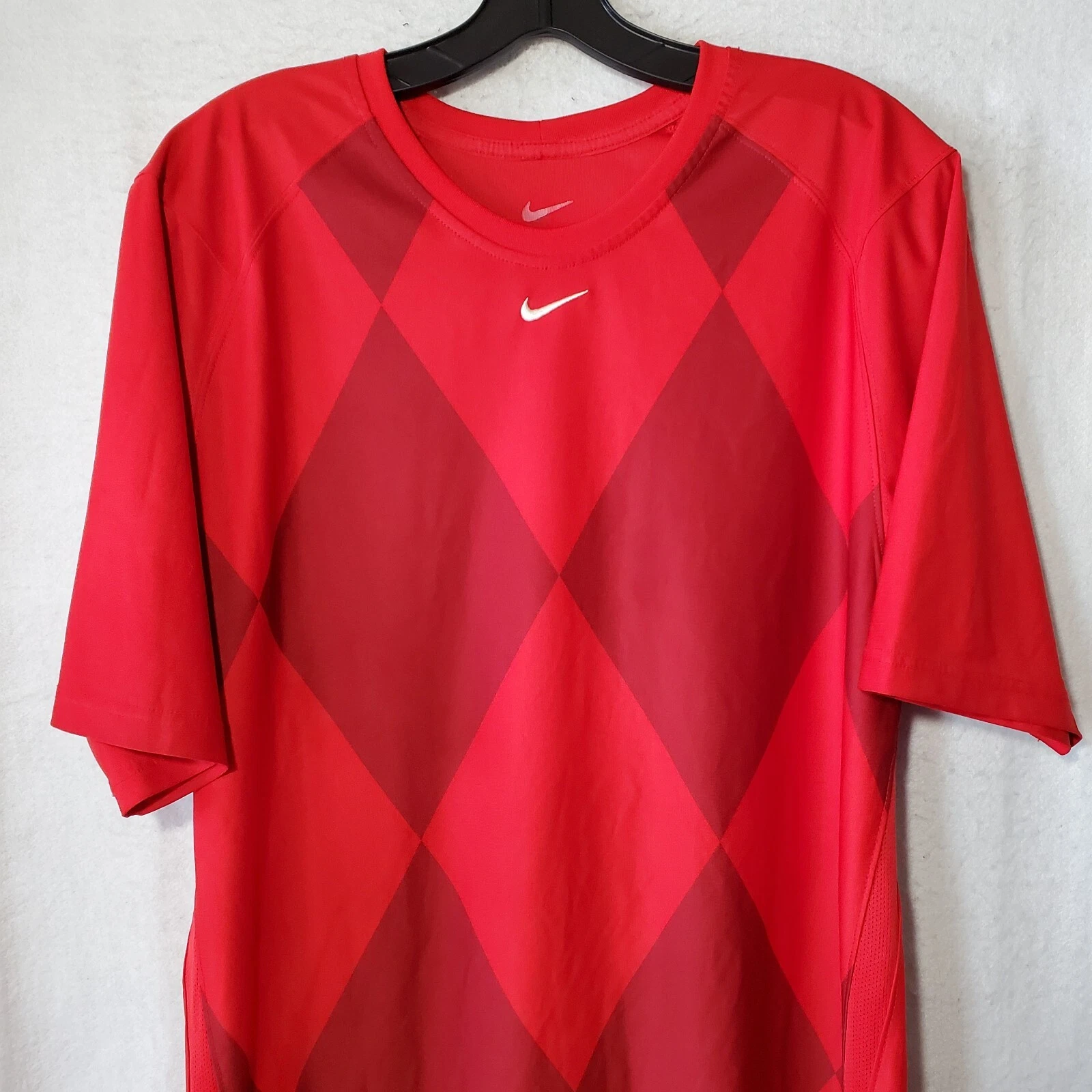 Nike Shirt Mens Large Red Diamond Print Short Sleeve Tee Performance Shirt