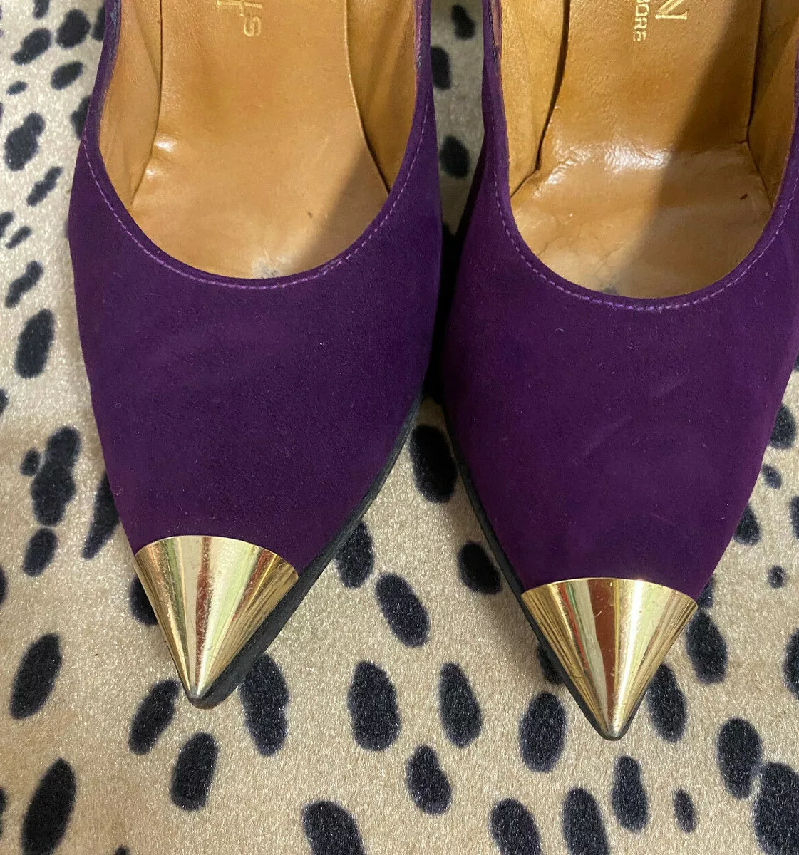 Gold toe pumps 2025
