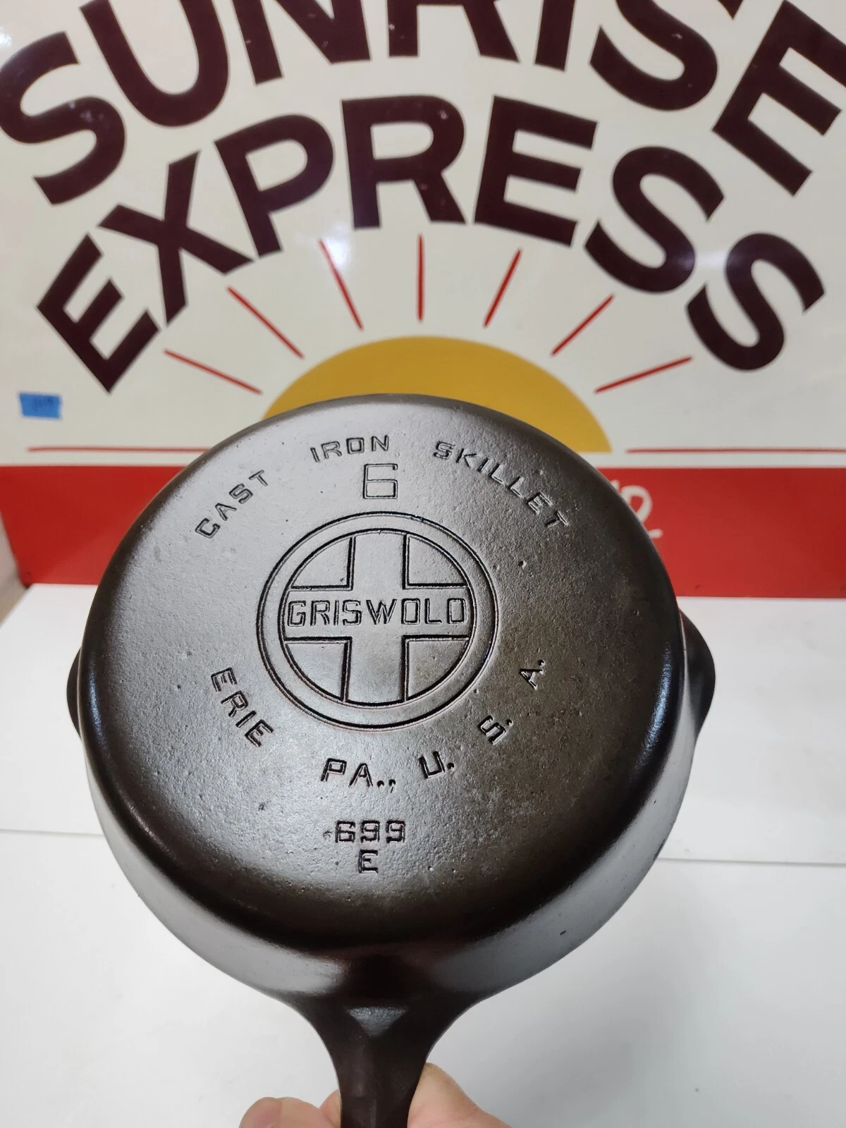 "Fully Restored" GRISWOLD #6 Cast Iron Skillet 8" Large Logo 699 Seasoned Flat