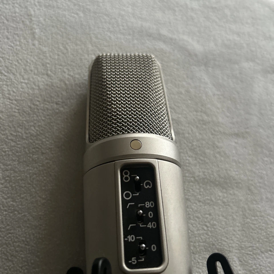 Rode NT2-A Condenser Professional Microphone Tested - Image 3 of 4