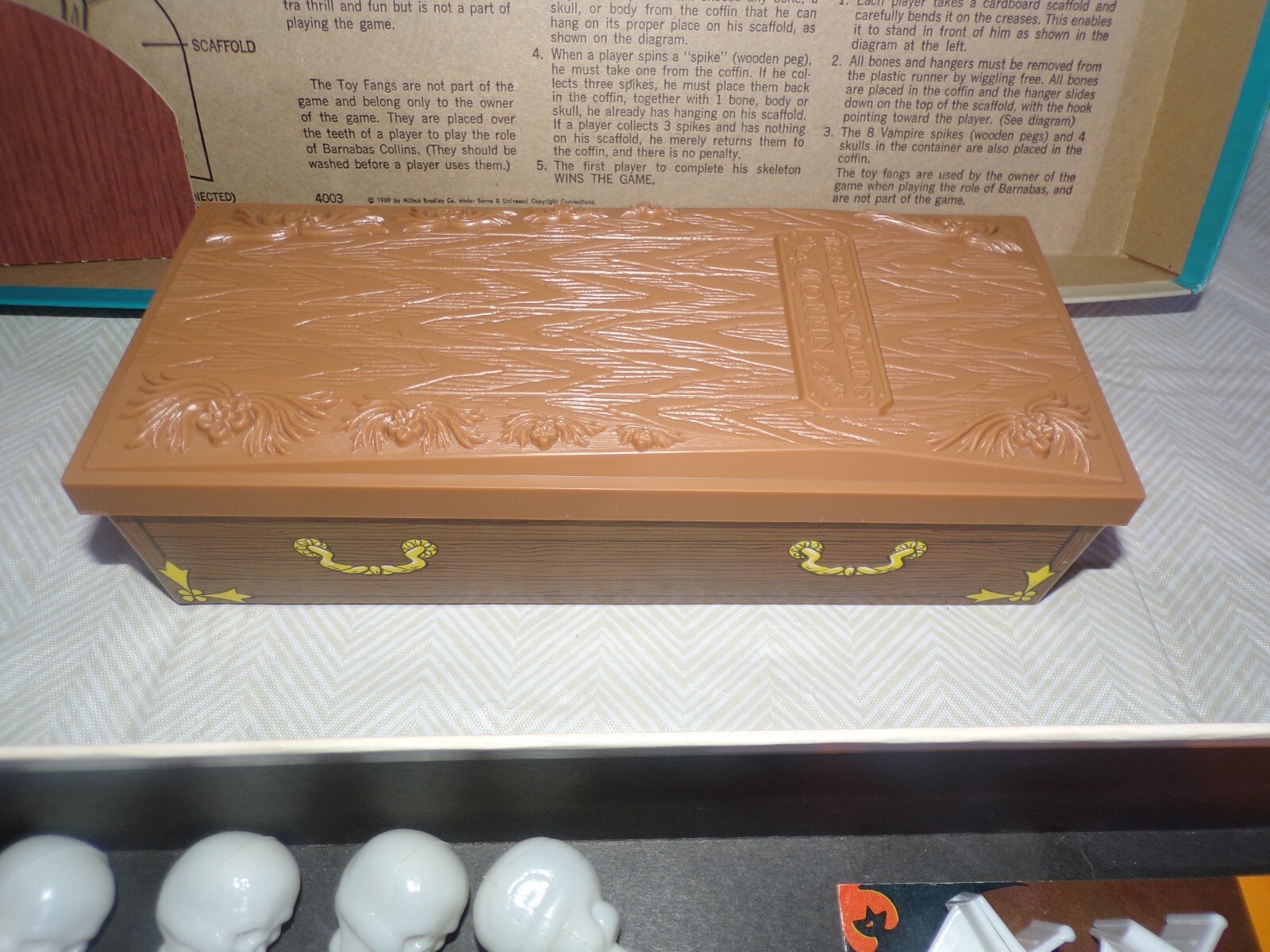 Vintage 1969 Milton Bradley BARNABAS COLLINS Dark Shadows Board Game