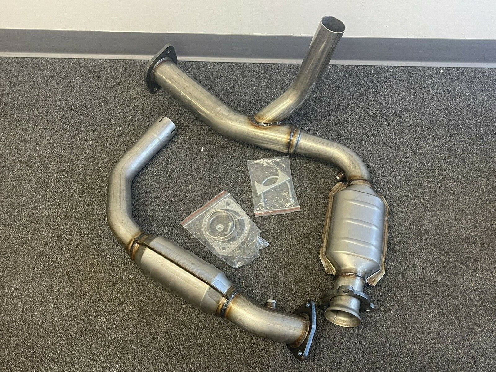 Catalytic Converter Y-Pipe Kit For 2007-2009 Chevy Tahoe & GMC Yukon 4.8L, 5.3L, 6.0L - EPA Federal, Bolt-On