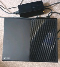 Microsoft XBOX ONE Console 500GB Fully Working  SS Drive 2 games 2 controllers