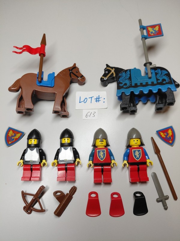 LEGO Castle Lot: Knights; Minifigures, Horses, Weapons, Barding CASTLE Lot# 613