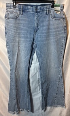 Terra & Sky Women's Plus Size High Rise Flare Leg Jeans Size 16W Light Wash