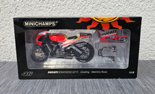 1:12 Minichamps V. Rossi Ducati Desmosedici GP11 MotoGP 2011