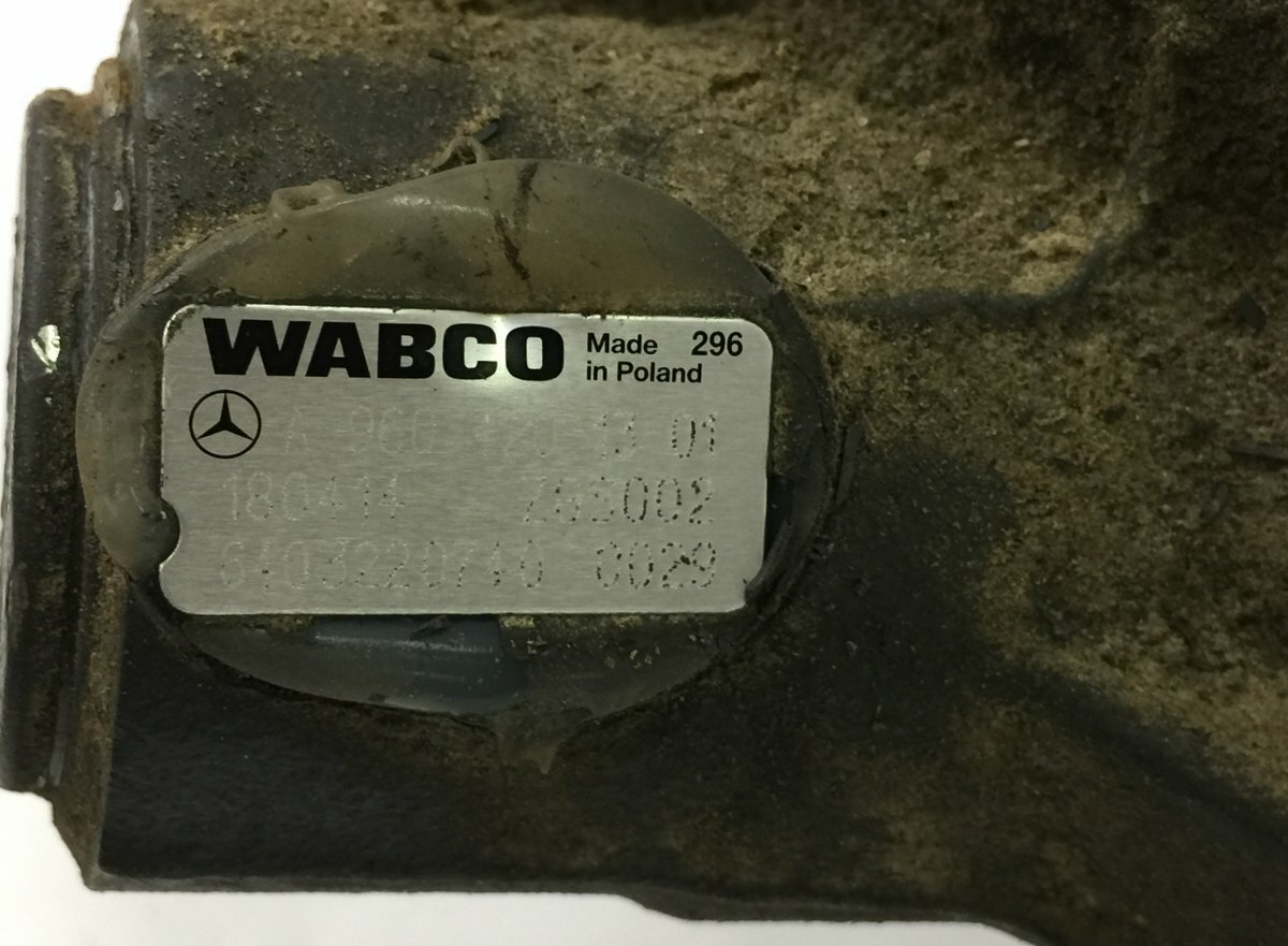 6403220740 A9604201301 Brake Caliper Front Right WABCO MAXX22 