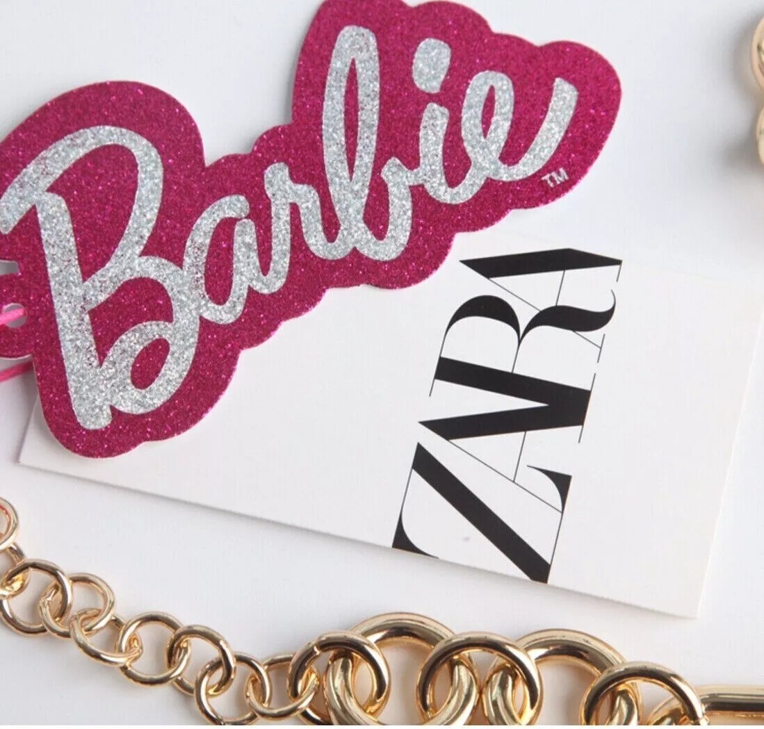 ZARA　Barbieコラボ　チェーンベルト　80号 ZARA x BARBIE Gold Chain Charm Belt NWT Barbiecore Y2K Movie