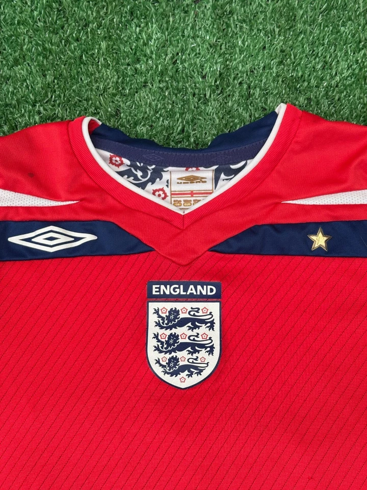 England FC 2008 Away T-Shirt | Red Umbro Kit Child Boys 6-7 Years Football Top - Image 2 of 4