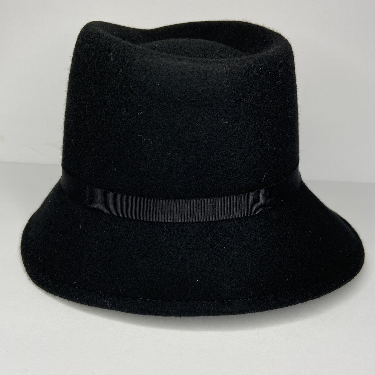 Giovannio Designed In England Black Hat Church Bow Brim Wool Felt 22.5\