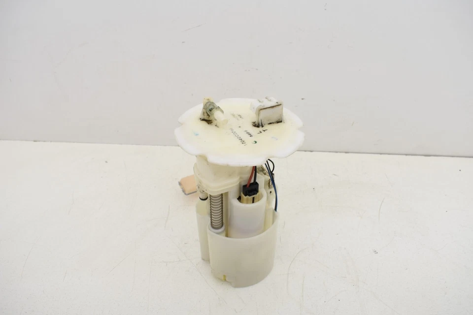 Nissan 350Z 2005 bomba de combustible transmisor sensor de nivel conjunto OEM KW59 Foto 3 de 4