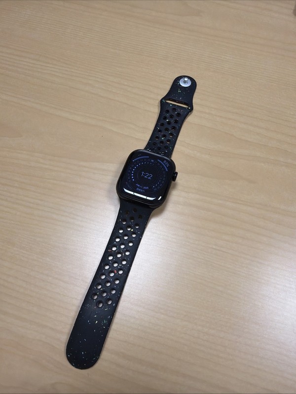 Apple Watch Gen 11 Series 11 42mm Jet Black With Charger!
