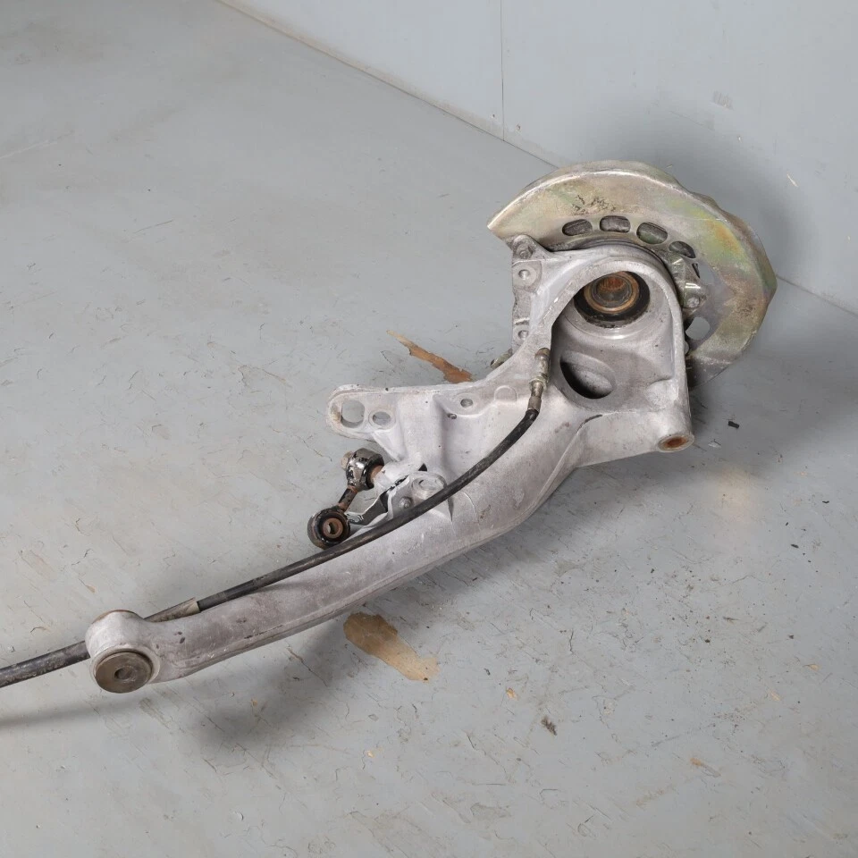 Brazo de control de arrastre inferior trasero derecho Porsche 1978-1989 código de fecha 85 OEM usado Foto 4 de 4