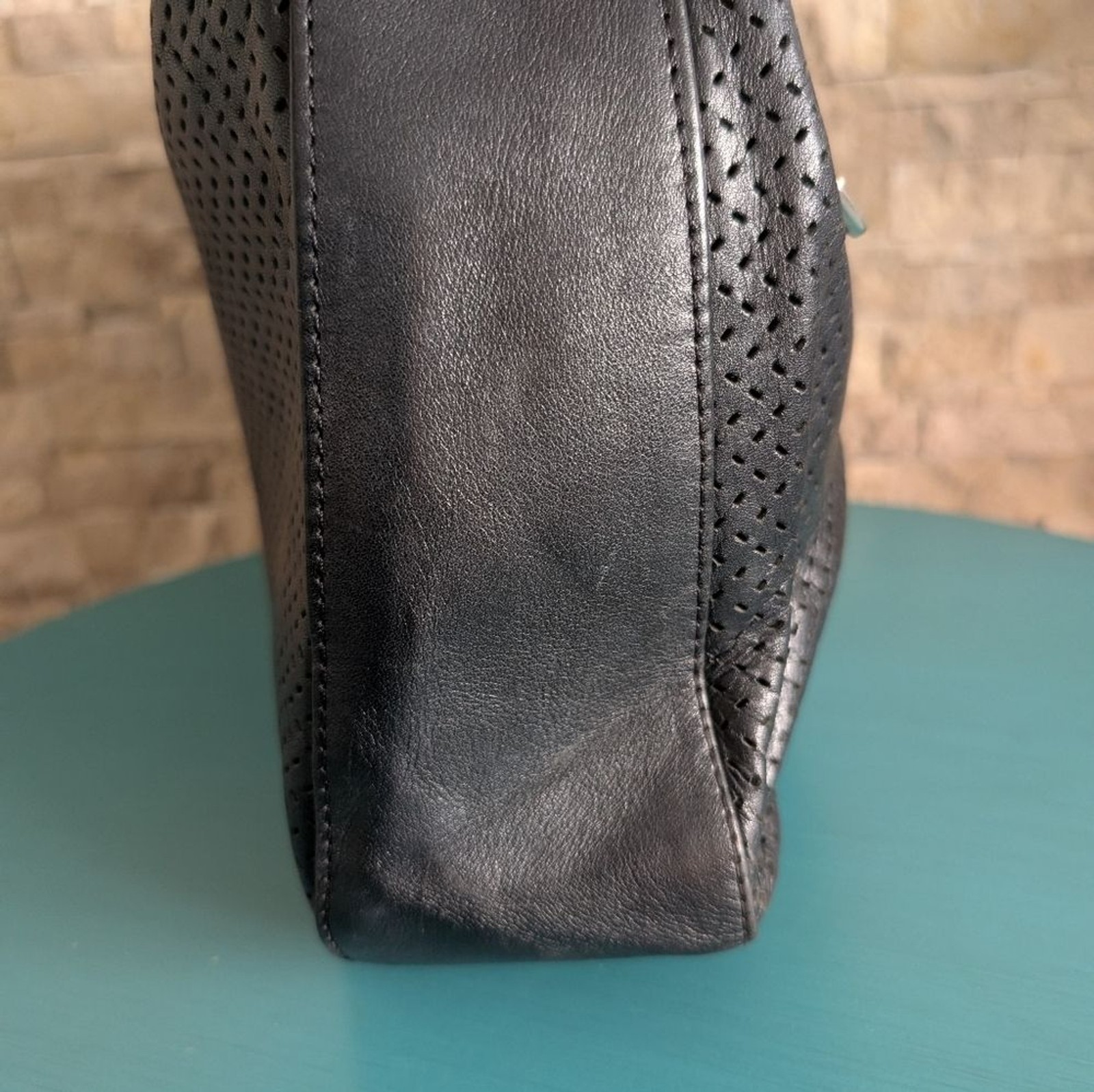 Vintage Il Santi Made In Italy Perforated Genuine Leather Hobo Shoulder Bag image 7