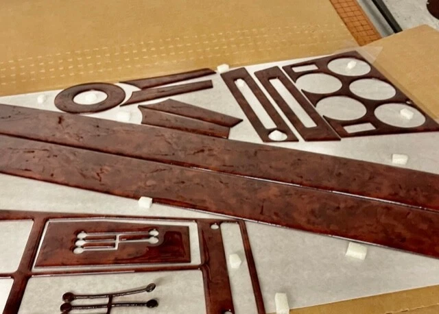 Chevrolet Corvette C3 1972 1973 1974 nuevo conjunto interior automático kit de molduras de tablero dorado Foto 3 de 4