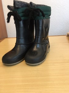 snow boots size 12 wide