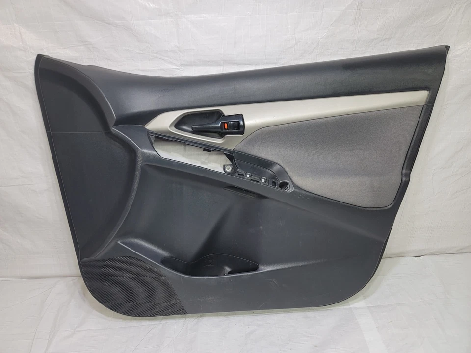 2009-2013 Toyota Matrix Door Trim Panel Front RH Right Passenger 67610-02J20-B0 Foto 2 de 4