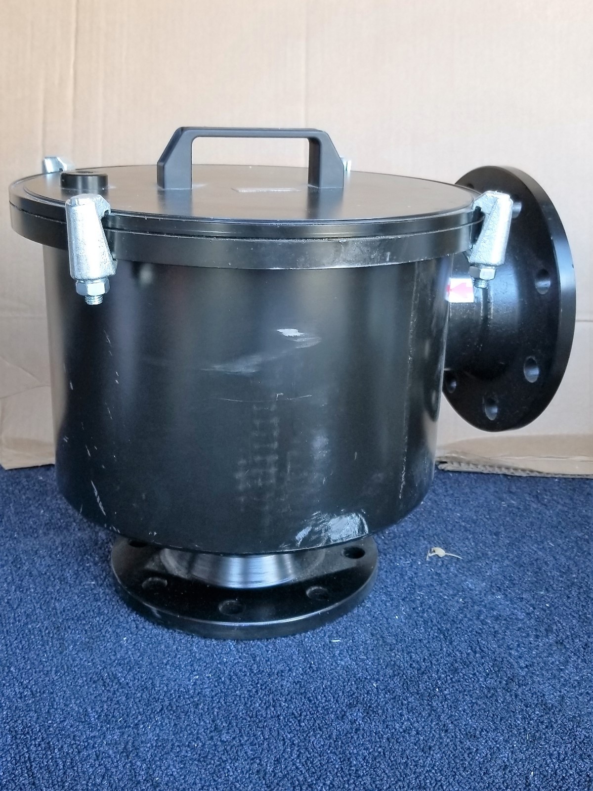 LEYBOLD 119 001 EXHAUST SILENCER WITH FORELINE TRAP SP630 SCREWLINE