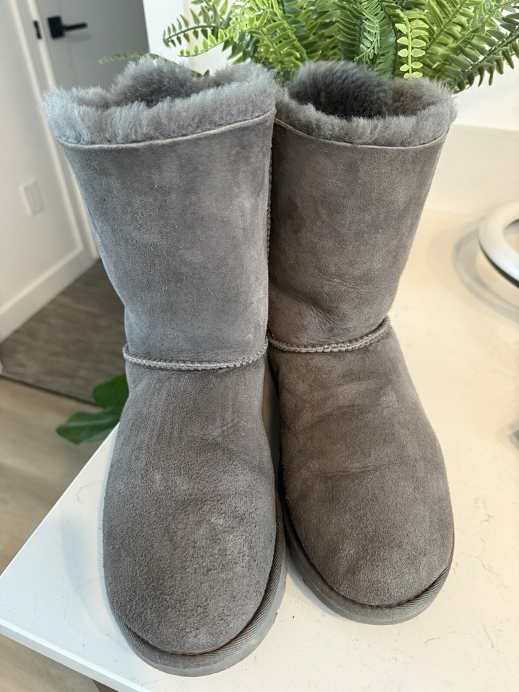 UGG Bailey Bow Corduroy Winter Sheepskin Boots Size 8