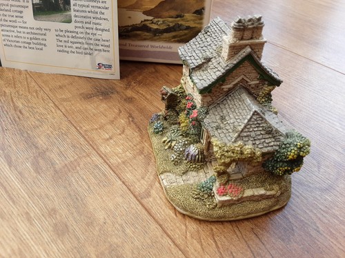 Lilliput Lane Badgers Rise and Nutkin Cottage Collectors Club Specials 2009 B&D - Picture 6 of 12