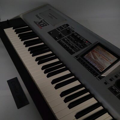 Roland Fantom-X8 Audio Track 88-Key Synthesizer Electronic