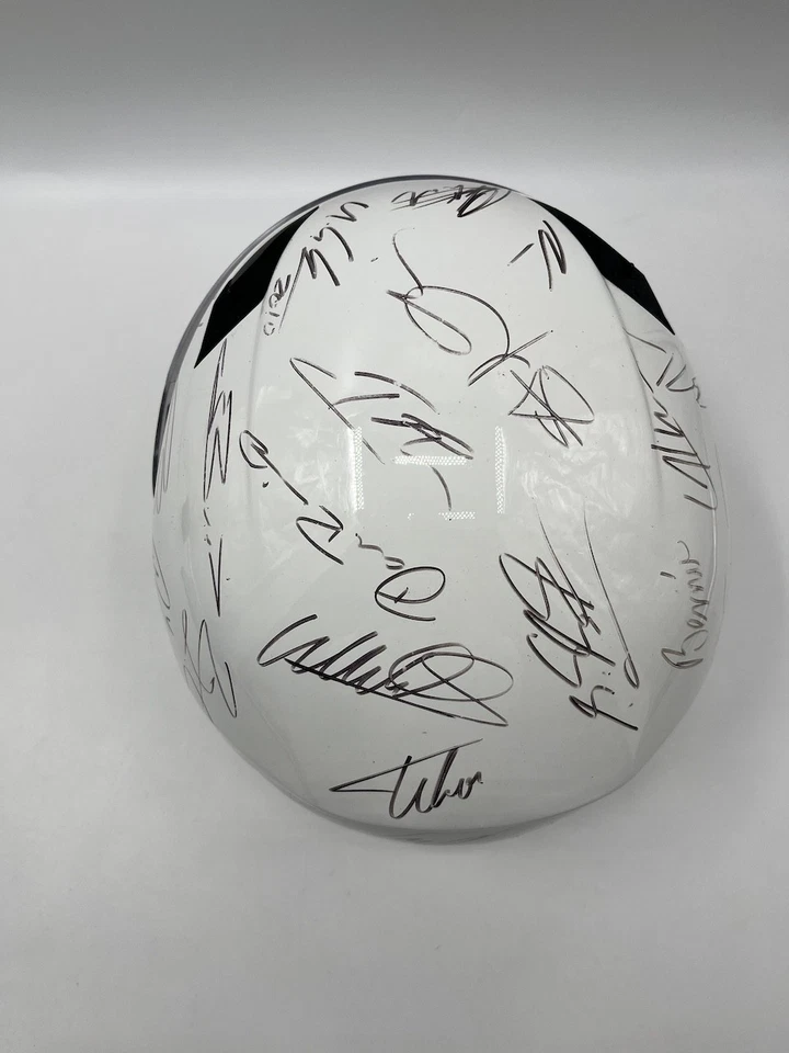 Formel 1 Helm unterschrieben von 24 Fahrern Unterschrift Michael Schumacher - Bild 2 von 4