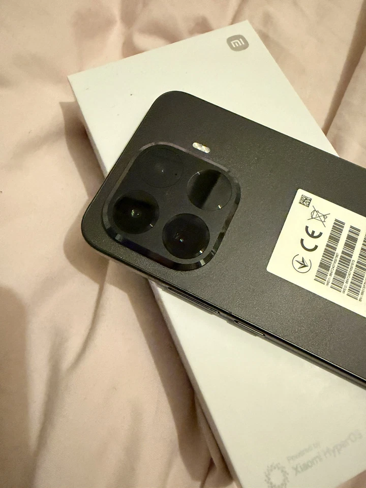 Xiaomi 15T Pro 12GB 256GB 5G Black UK Version Android unlocked - Image 3 of 4
