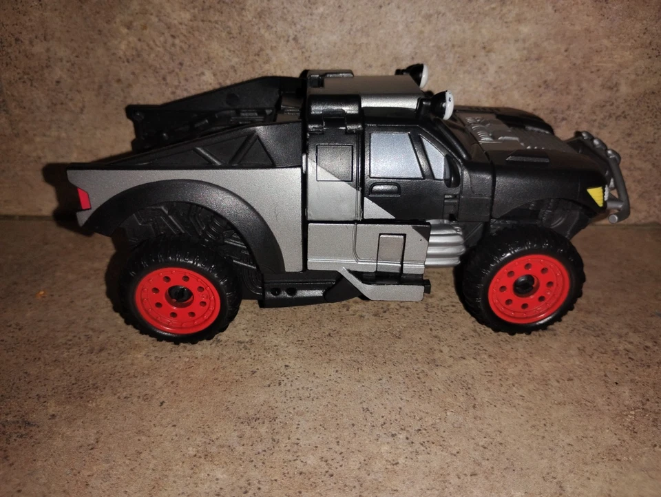 transformers marvel crossovers - wolverine XForce - Black - missing tires back - Image 3 of 4