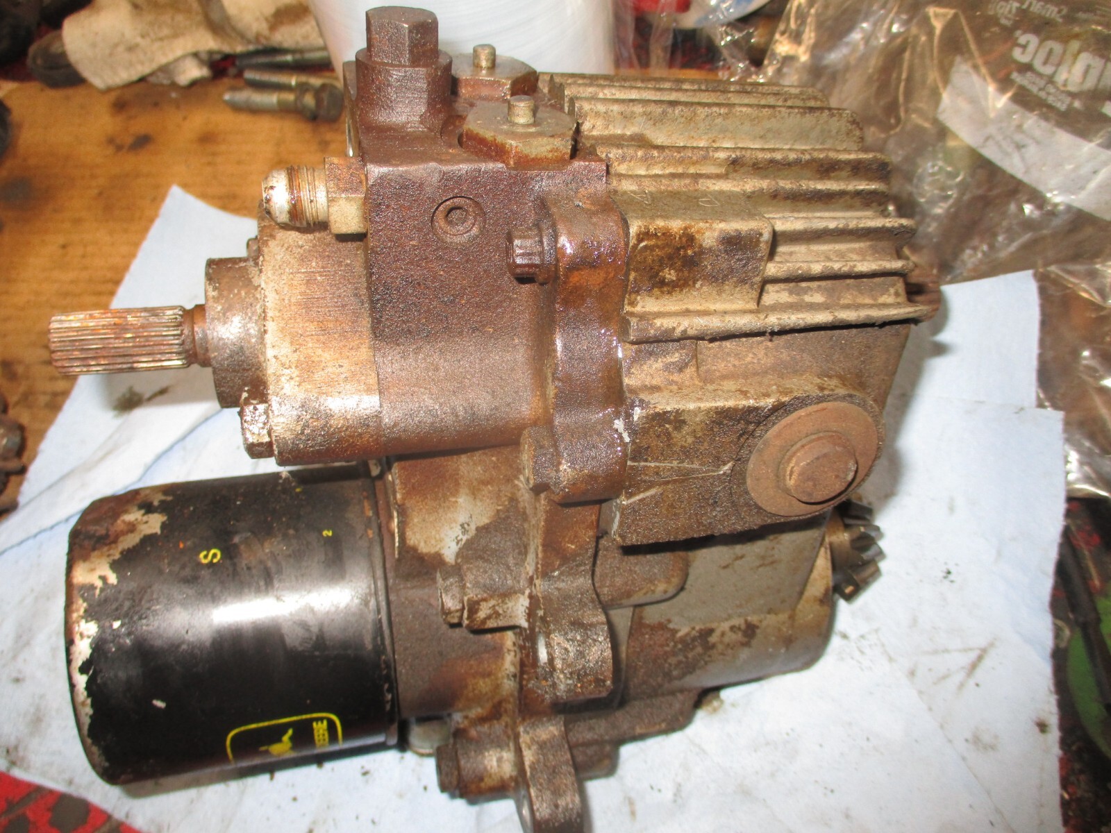 JOHN DEERE 316 318 322 332 420 430 TRANSMISSION 1988-1992 AM119154 ...