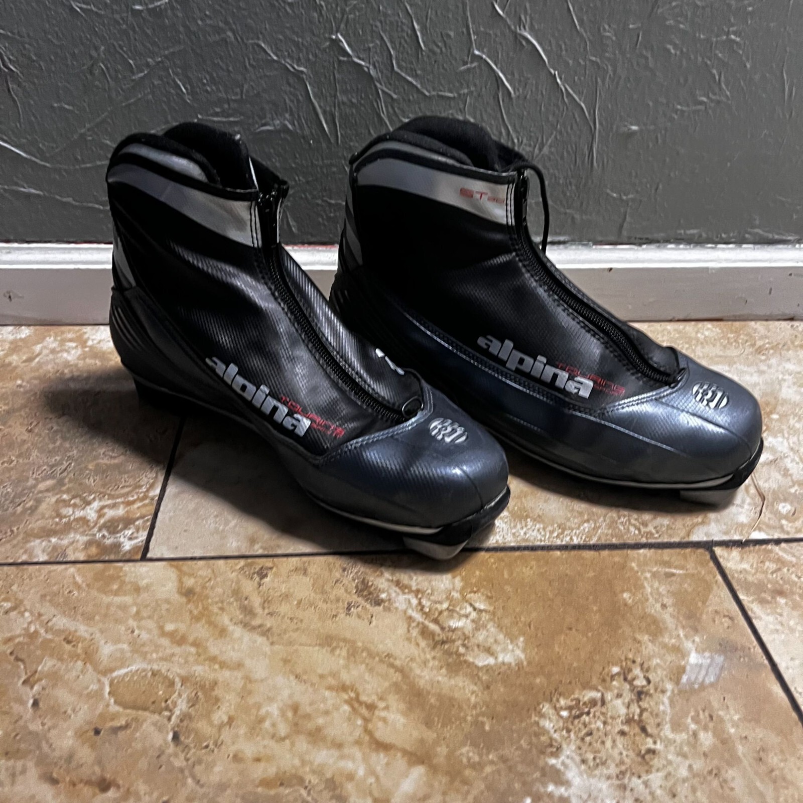 SALOMON Scarponi da sci stile nordico neri e argento isolati W taglia 10 M taglia 8 5 Alpina Touring