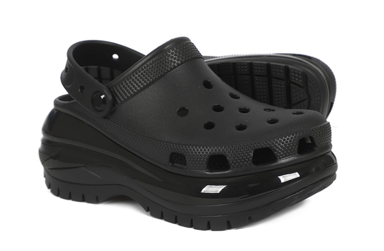 Повседневные женские тапочки-сандалии Crocs Mega Crush Clog без шнуровки, черные 207988-001
