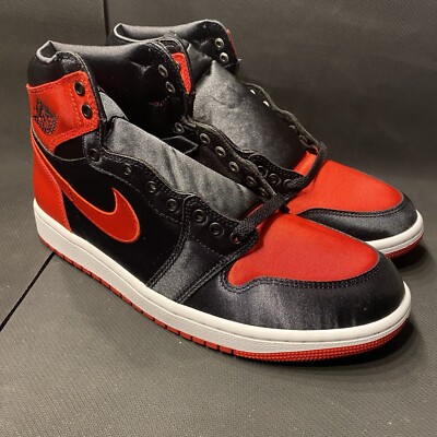 Nike Air Jordan 1 High Retro Bred Satin 42 W Sneaker Black Red Toe Streetwear DS