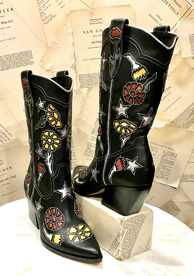 Anthropologie Dolce Vita Lassie Bota de Vaquero Cuero Negro Recortes Florales 10 NUEVA Foto 2 de 4