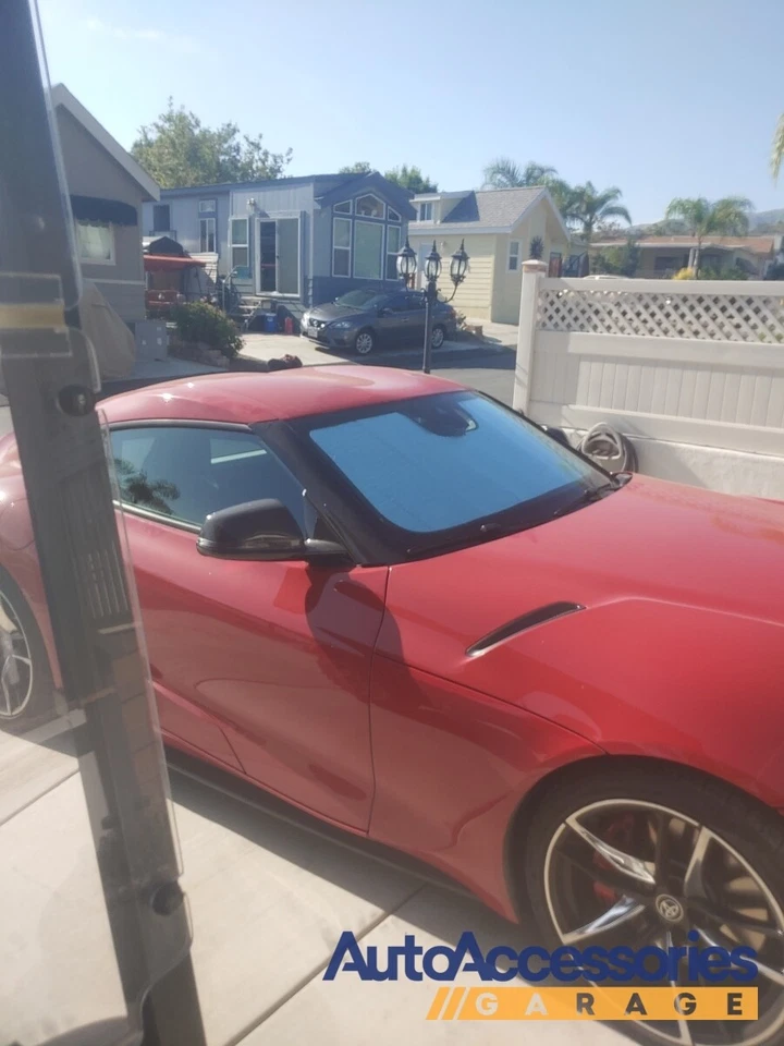 Parasol Intro-Tech plateado parabrisas CH-103-R para Chevrolet Silverado 2002 Foto 3 de 4