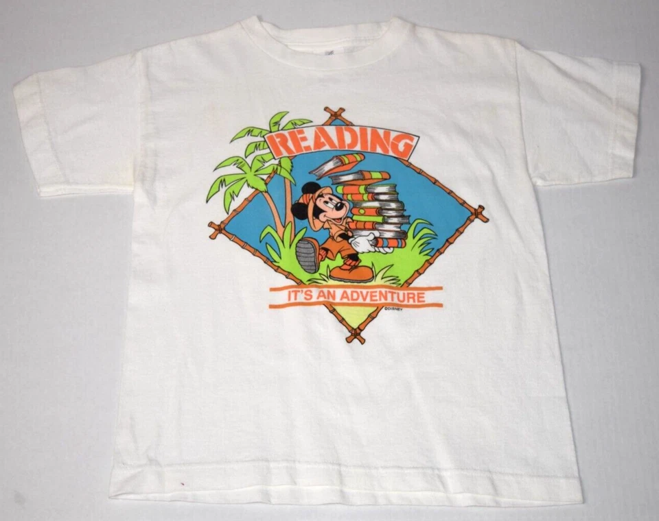 Camiseta vintage de Mickey Mouse talla juvenil o XS/2XS años 80 90 leyendo una aventura Foto 2 de 4