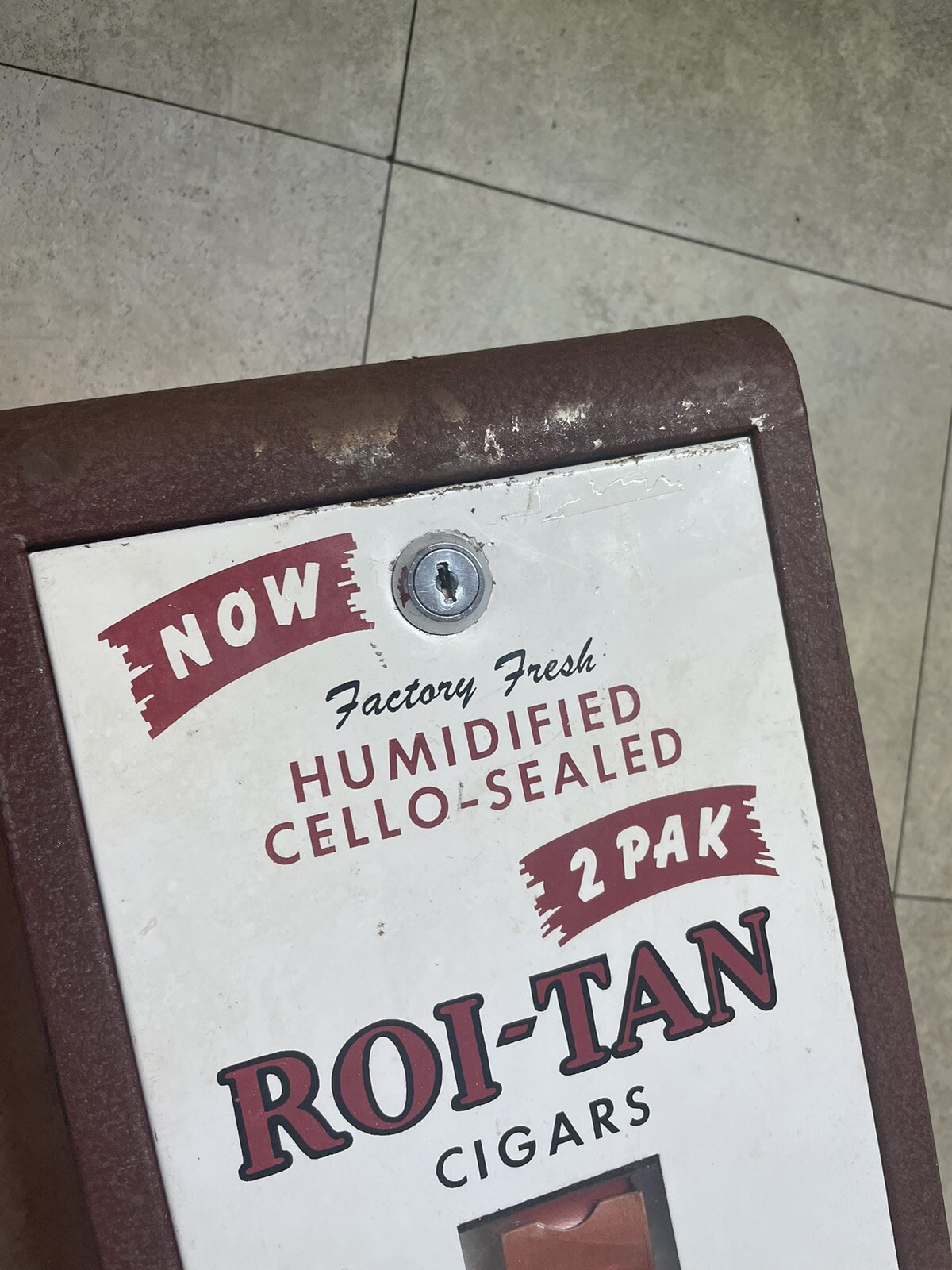 Vintage Roi-Tan Counter Matic Cigar Dispenser Quarter Vending Machine With Key