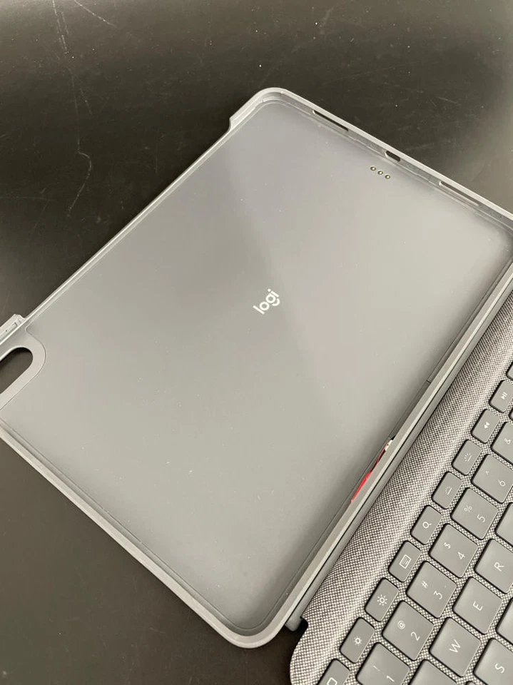 Logitech Combo Touch para iPad Air (3.ª generación) y iPad Pro 10,5 pulgadas*LEER* Foto 4 de 4