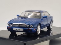 Jaguar XJ8 X308 Rhd 1998 Blau Metallic Modellauto 1:43 Ixo Models