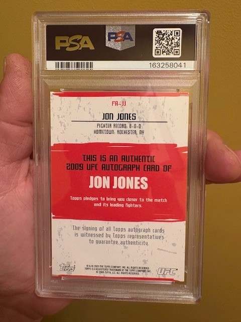 2009 TOPPS UFC AUTOS #FA-JJ JON JONES PSA 9 AUTO view 2