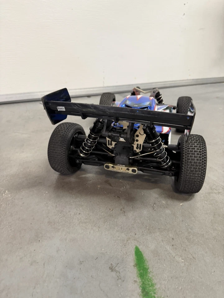 Arrma Typhon TLR Tuned Upgraded Low use 6s Spektrum - Image 4 of 4