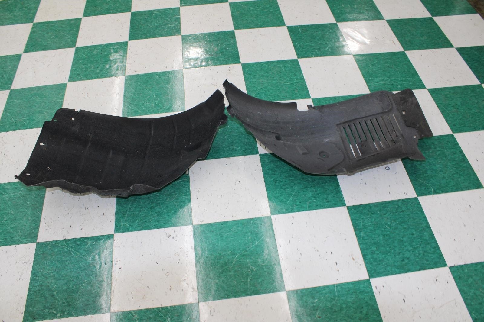 Maserati Ghibli 2014-2020 Front Left Inner Fender liner Black