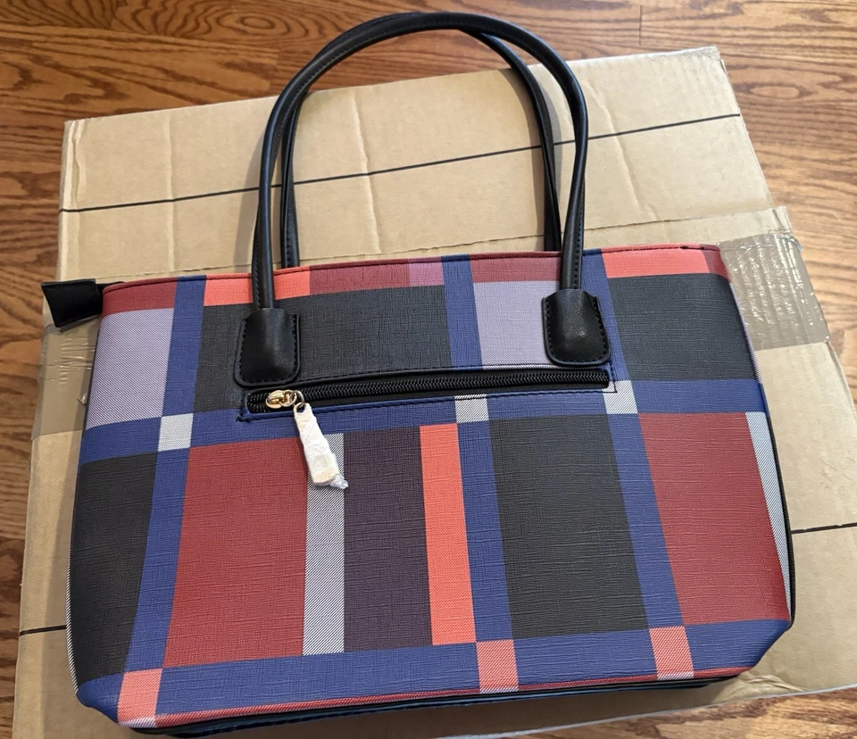 Mia K. Collection checkered tote bag with a bow accent & gold-tone hardware New - Image 2 of 3