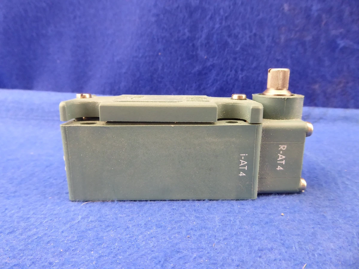 Klöckner Moeller AT4 / 11-1 / i / R316 Limit Switch Limit Pushbutton